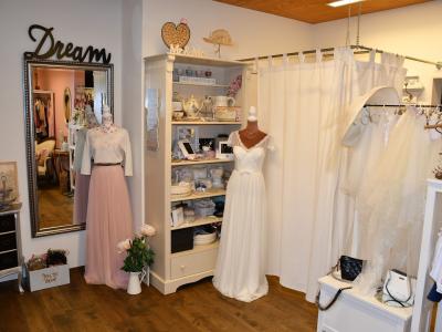 meinKleid-deinKleid Boutique - Second-hand Clothing in Zug