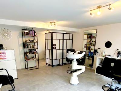 Herrencoiffure Rozeta - Second-hand Clothing in Aargau