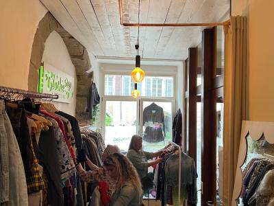 ClotheUp - Second-hand Clothing in Bern
