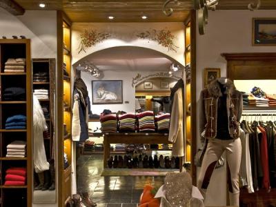 Maison Lorenz Bach - Second-hand Clothing in Bern