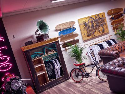 Old Capital Tattoo & Piercing Parlor - Vêtements de seconde main à Berne