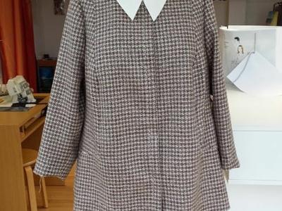 Mrs. Ruth Brönnimann Tailleur - Upcycled Fashion in Bern