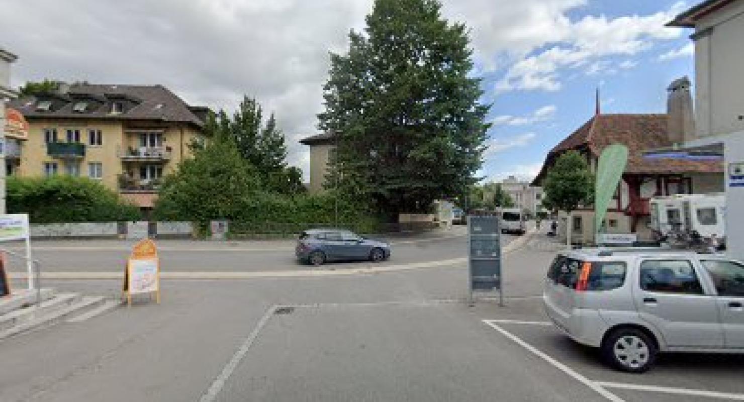 Ueli Streun Schuhmacherei - Second-hand Clothing in Bern