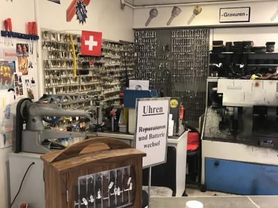 David's Schuh- und Schlüsselservice - Second-hand Clothing in Bern