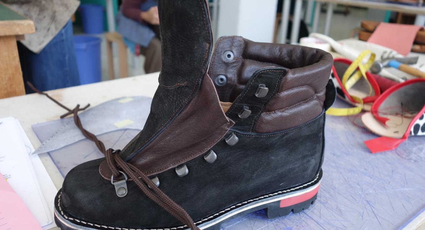 Schuhmacherei Zwickmühle - Second-hand Clothing in Bern