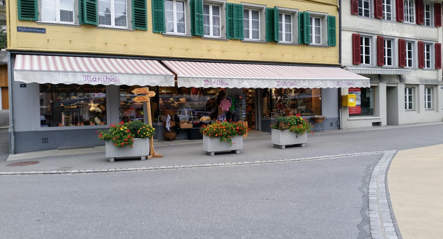 Jenni Alfred Märit Hüsli - Mode upcyclée in Berne