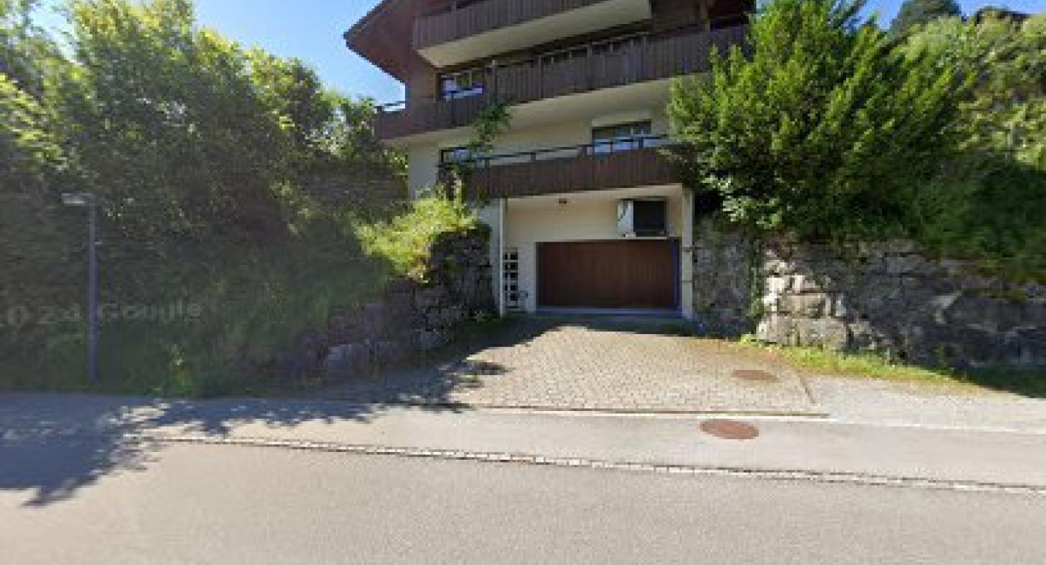 eli.cha by Claudia Hari - Repair & Alteration in Bern