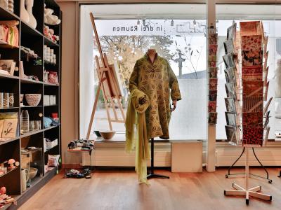 uniQart - Abbigliamento di seconda mano a Berna