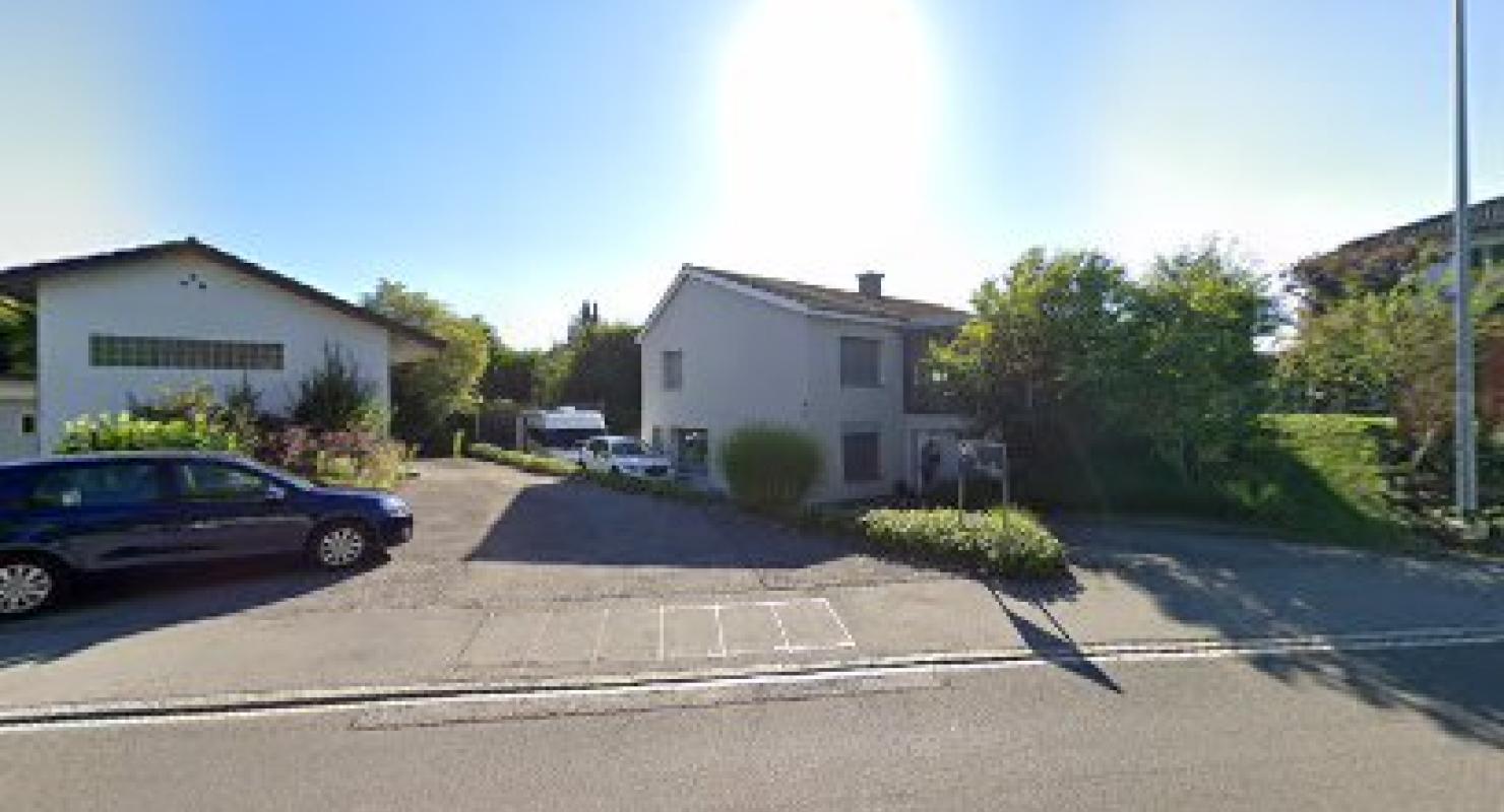 Näiatelie - Moda upcycled in Berna