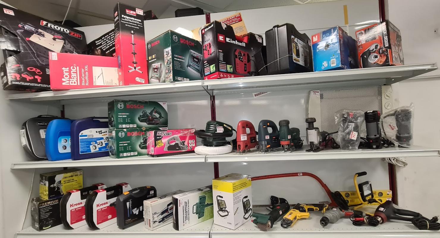 Speedy-Cash More Smiles Sàrl - Abbigliamento di seconda mano in Berna