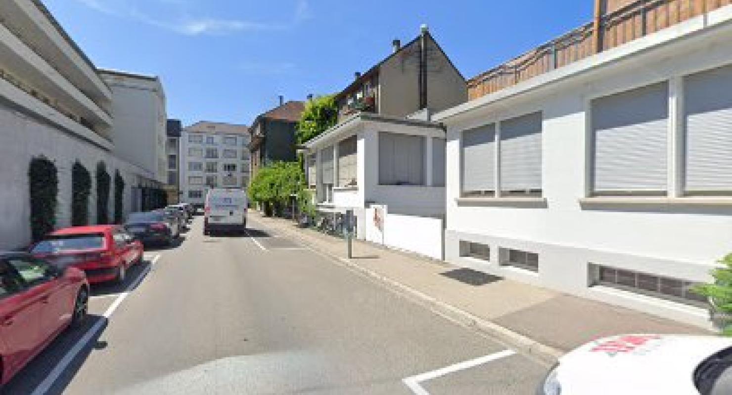 Mrs. Rachel Ghazarian Schneiderei - Mode upcyclée in Berne