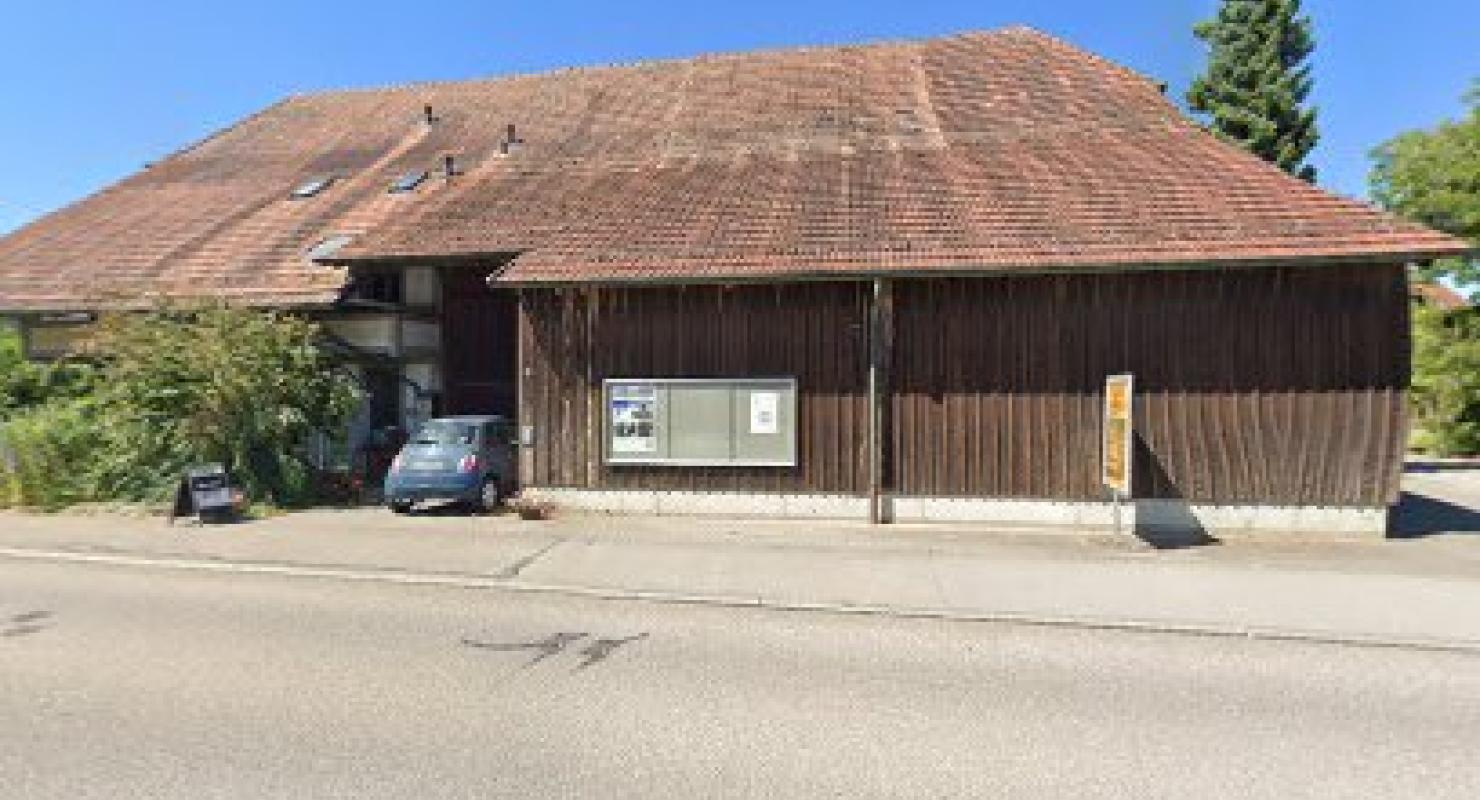 Brockenstube Landfrauenverein Utzenstorf - Second-hand Clothing in Bern