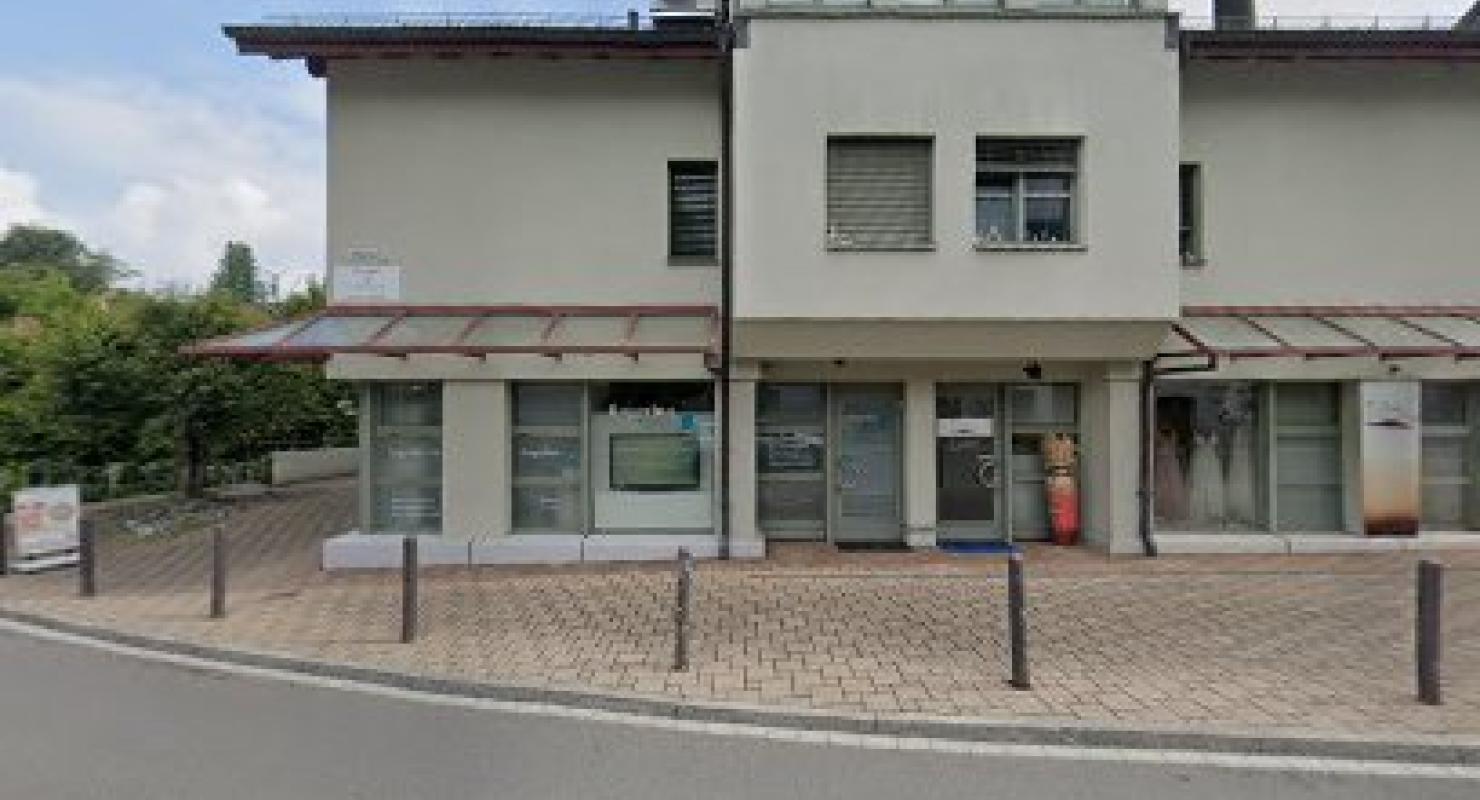 Schneiderei Fingerhut - A. Jafari - Upcycled Fashion in Zurich