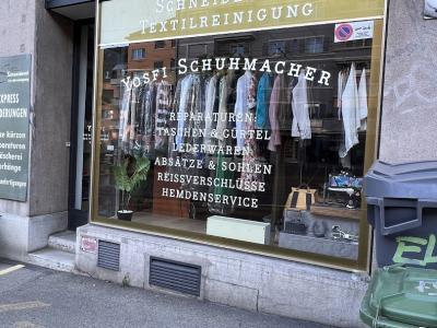 Yosfi Schneiderei Textilreinigung - Moda upcycled a Zurigo