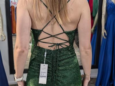 Akiner Boutique Express-Schneiderei - Upcycled Fashion in Zurich