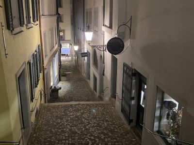 Nesia Mode Atelier Sartoria - Upcycled Fashion in Zurich