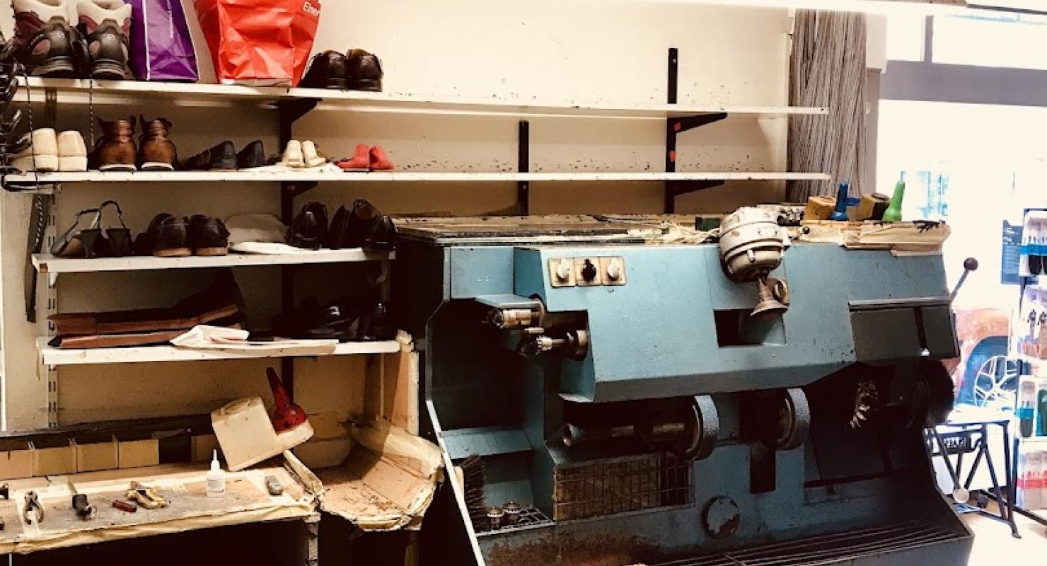 Schuhmacherei Neziri - Second-hand Clothing in Zurich