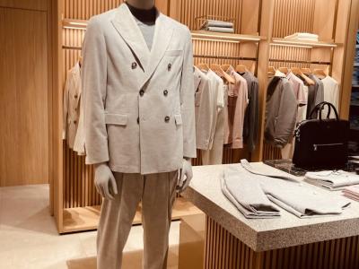 BOSS Shop - Upcycled Fashion in Zurich