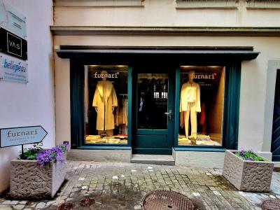Furnarì® - Upcycled Fashion in Zurich
