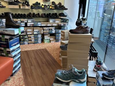 Orthoschritt.ch - Second-hand Clothing in Zurich