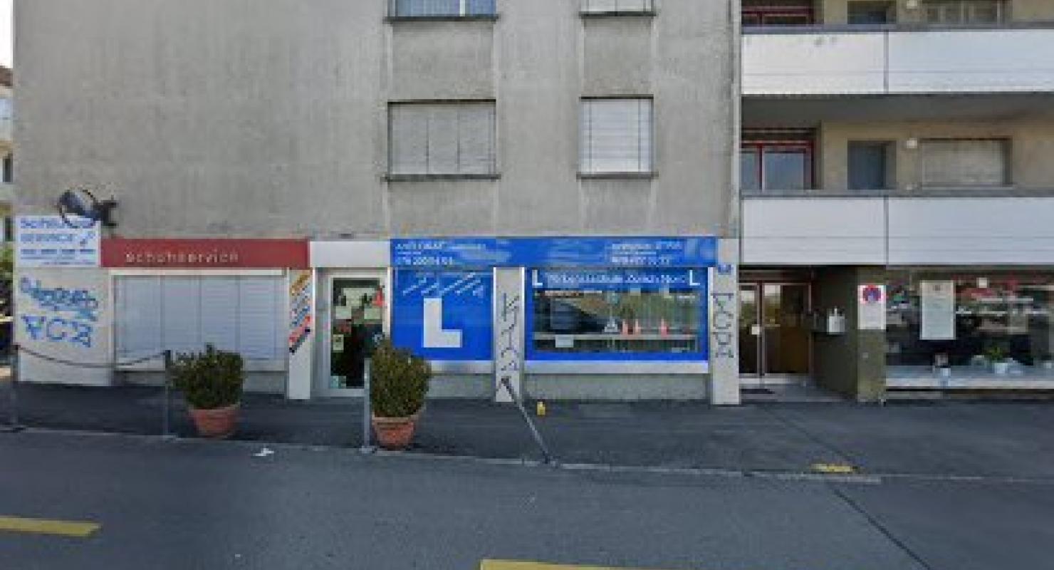 Schuhmacherei Carlucci - Abbigliamento di seconda mano in Zurigo