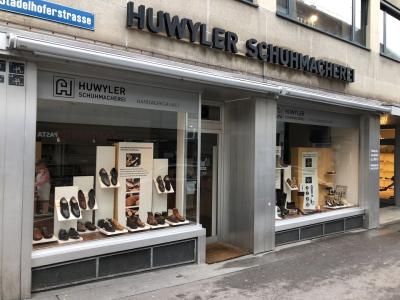 F. Huwyler & Co., Schuhmacherei - Second-hand Clothing in Zurich