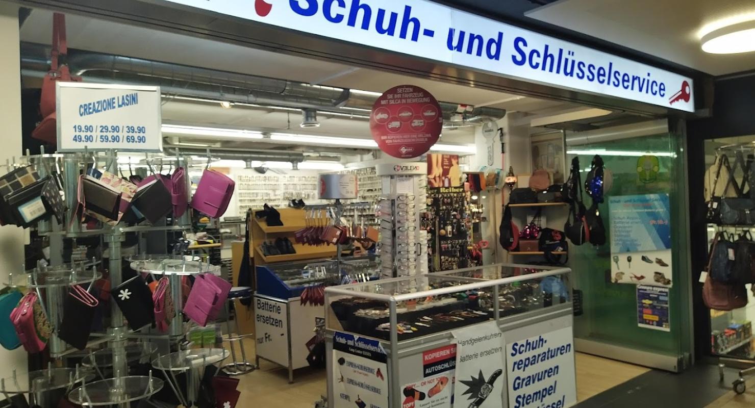 Schuh- und Schlüsselservice - Abbigliamento di seconda mano in Zurigo