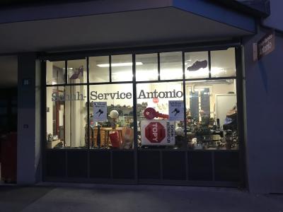 Antonio Nuzzi Schuhmacher - Second-hand Clothing in Zurich