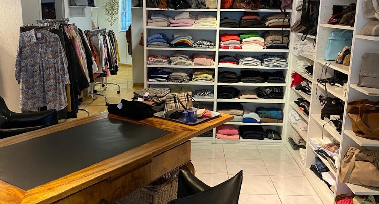 Second Hand-Mode und Näh-Atelier - Vêtements de seconde main in Zurich