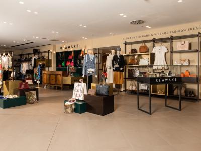 REAWAKE Zurich - Bongénie - Second-hand Clothing in Zurich