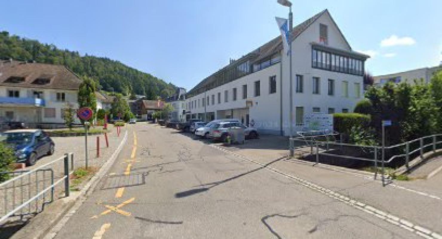 Ricardo Verkäufer - Second-Hand-Kleidung in Zürich