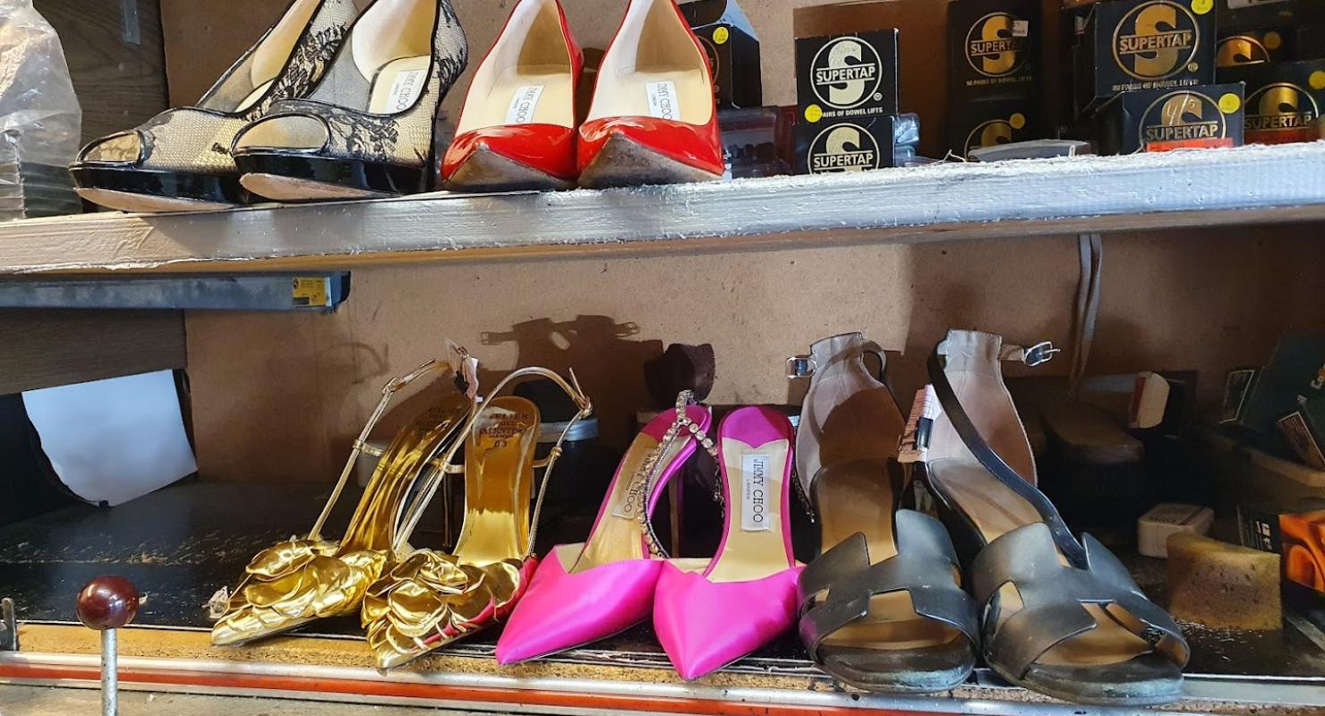 Schuhmacherei Küsnacht - Second-hand Clothing in Zurich