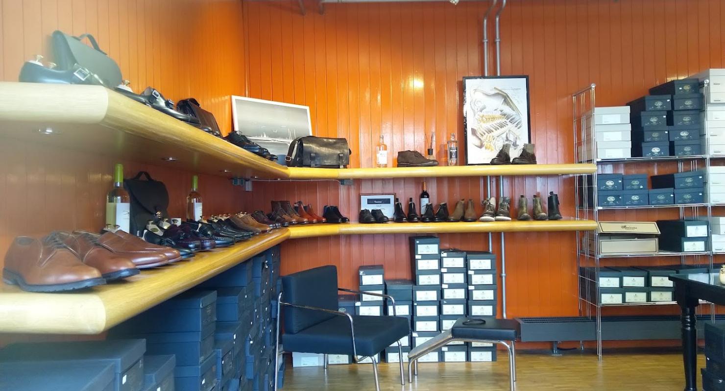 Schuh Thomas GmbH - Second-Hand-Kleidung in Zürich