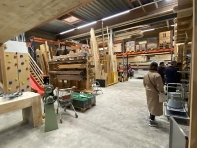 Roto Baumarkt - Second-hand Clothing in Zurich