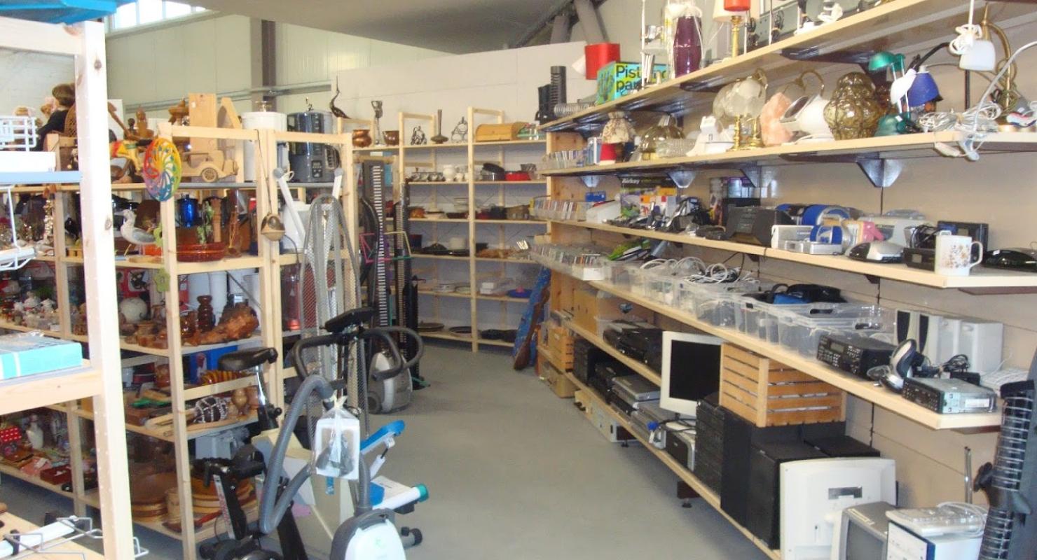 HIOB Grossbrockenstube Secondhand - Second-hand Clothing in Zurich