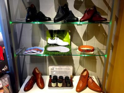 Schuhmacherei R. Hess GmbH - Vêtements de seconde main à Zurich