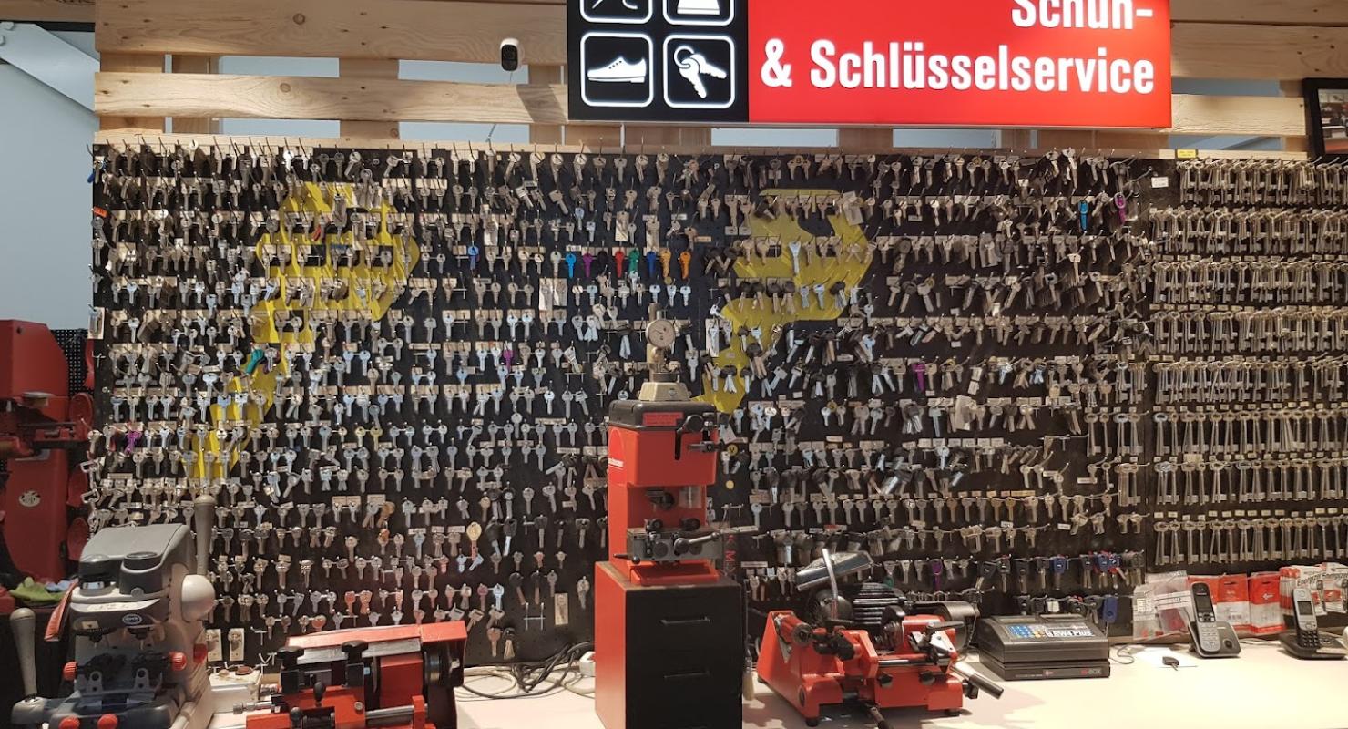 Mister Minit - Second-hand Clothing in Zurich