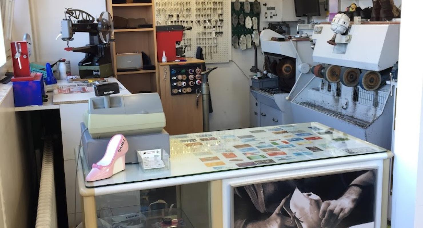 Schuhmacherei Maestro Subito - Second-hand Clothing in Zurich