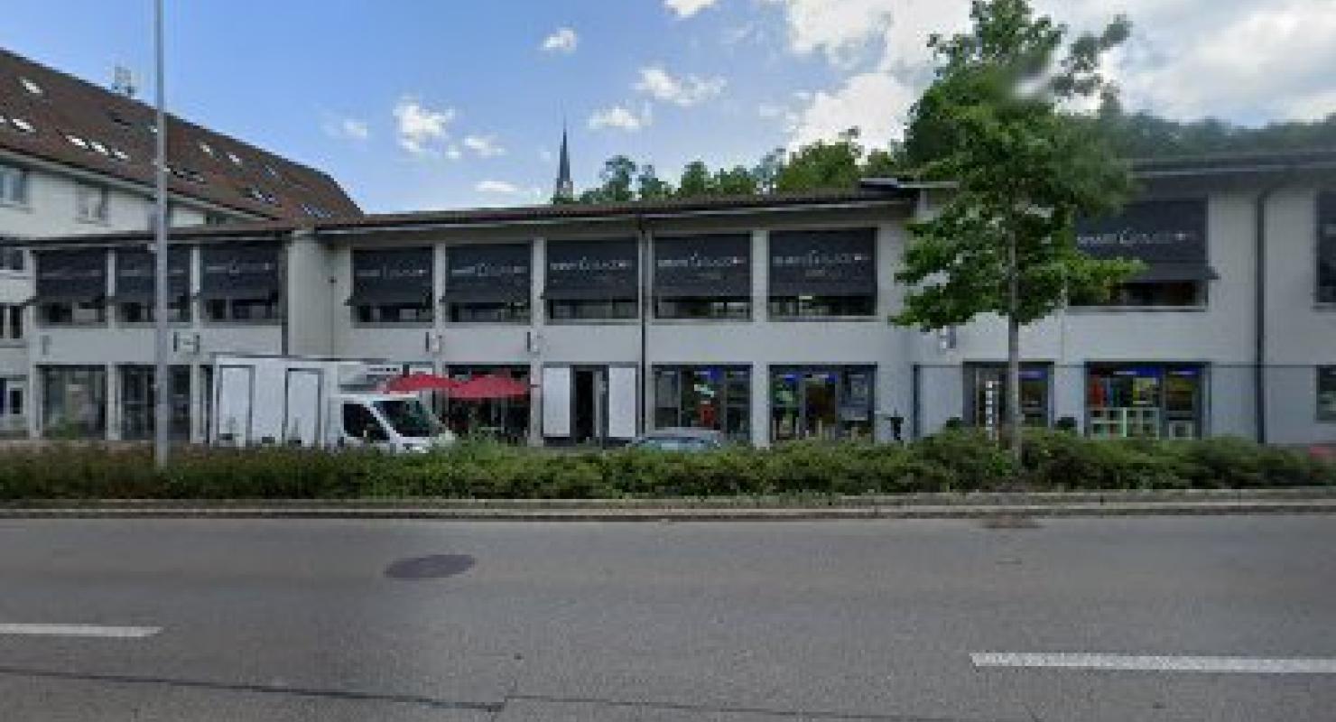 Mr. Nicola Vignola - Second-Hand-Kleidung in Zürich