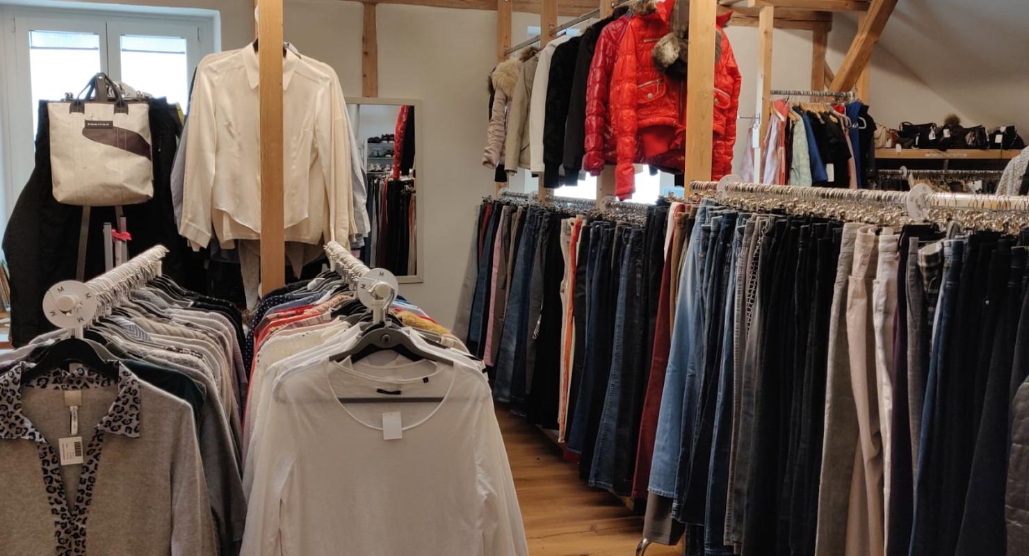 Börse Zumikon - Sa Öffnungszeiten: jeden zweiten und letzten Sa im Monat - Second-Hand-Kleidung in Zürich