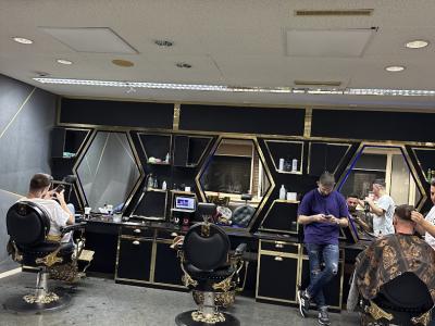 Coiffure Eurostyle - Vêtements de seconde main à Zurich