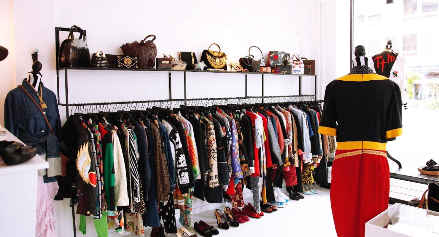 love at the bus stop - Abbigliamento di seconda mano in Zurigo