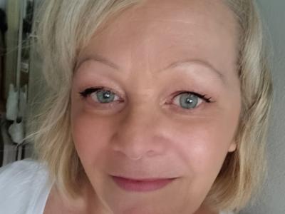 Schneiderin/ Designerin Pauliina Juvanen - Upcycling-Mode in Zürich