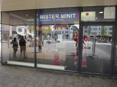 MISTER MINIT Bülach EKZ Sonnenhof - Abbigliamento di seconda mano a Zurigo