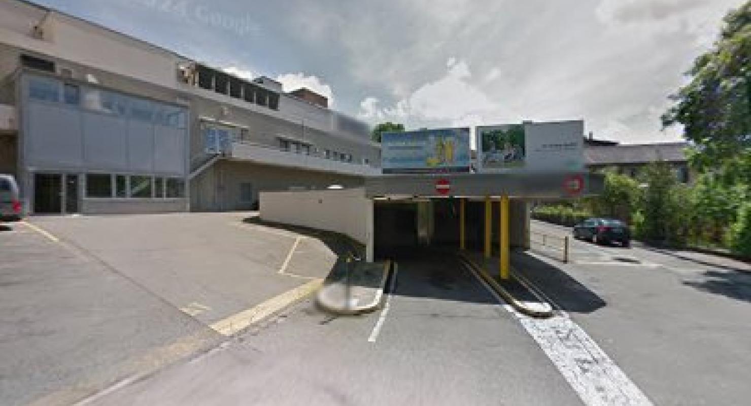 Deniz Änderungsschneiderei - Upcycling-Mode in Zürich