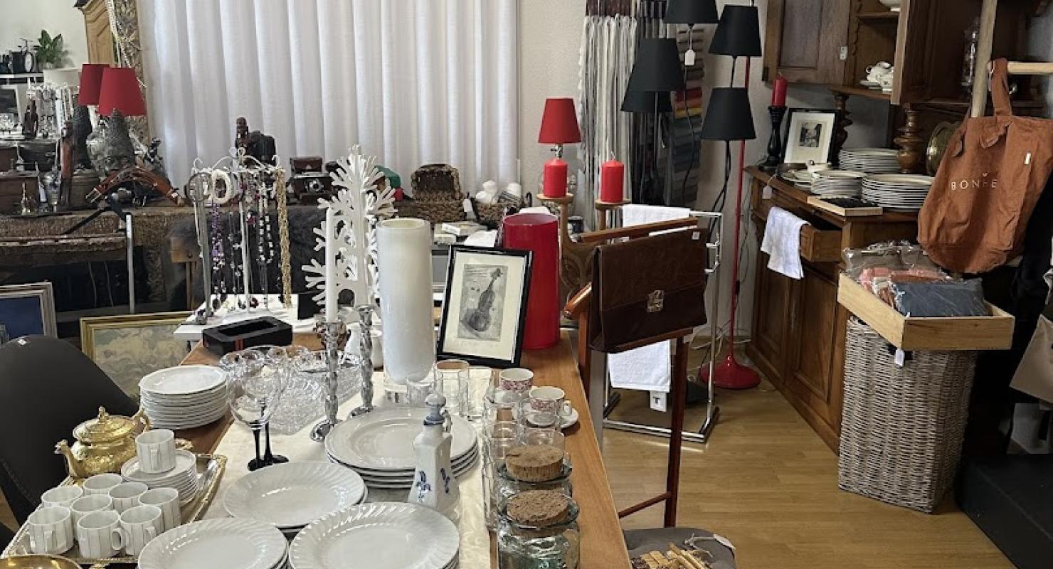 Up and Down Shop - Second-hand Clothing in Zurich