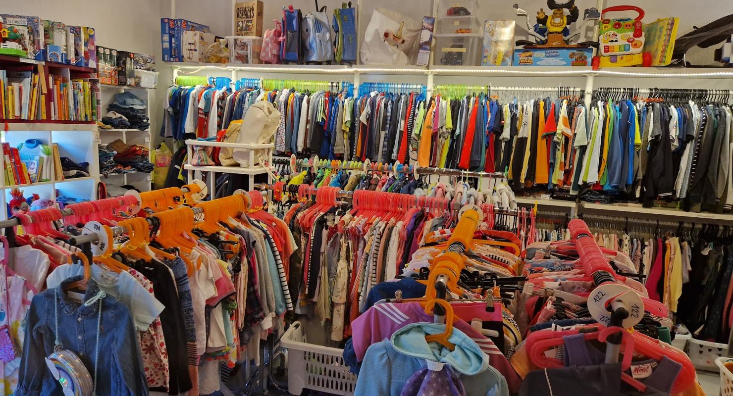 KiNDERSHOP ZWERGLi - Börse mit Stil - Second-hand Clothing in Zurich