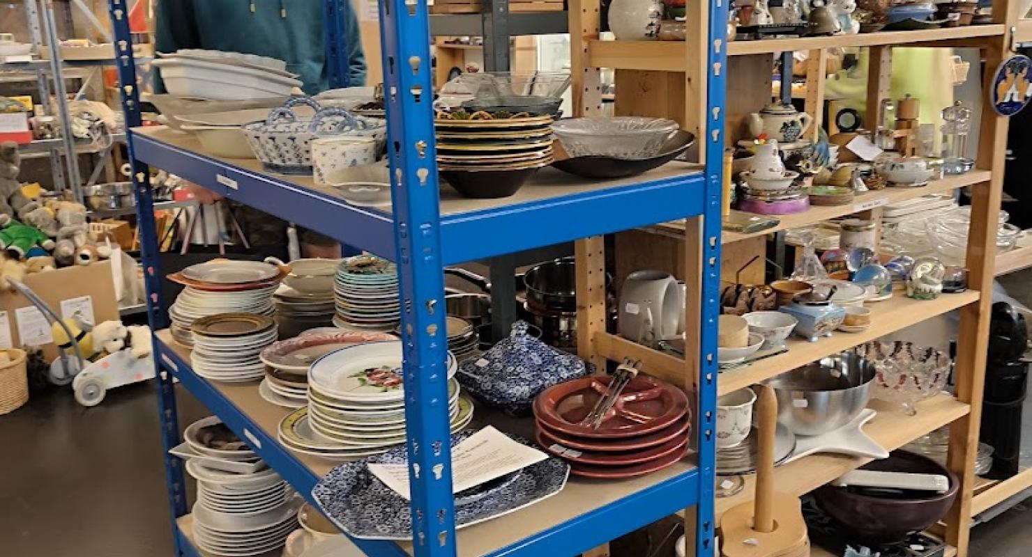 Brockenstube Frosch - Second-hand Clothing in Zurich