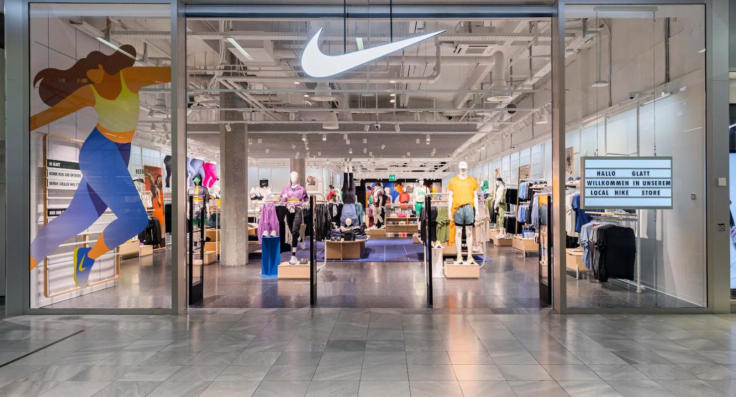 Nike Well Collective Glatt - Second-hand Clothing in Zurich