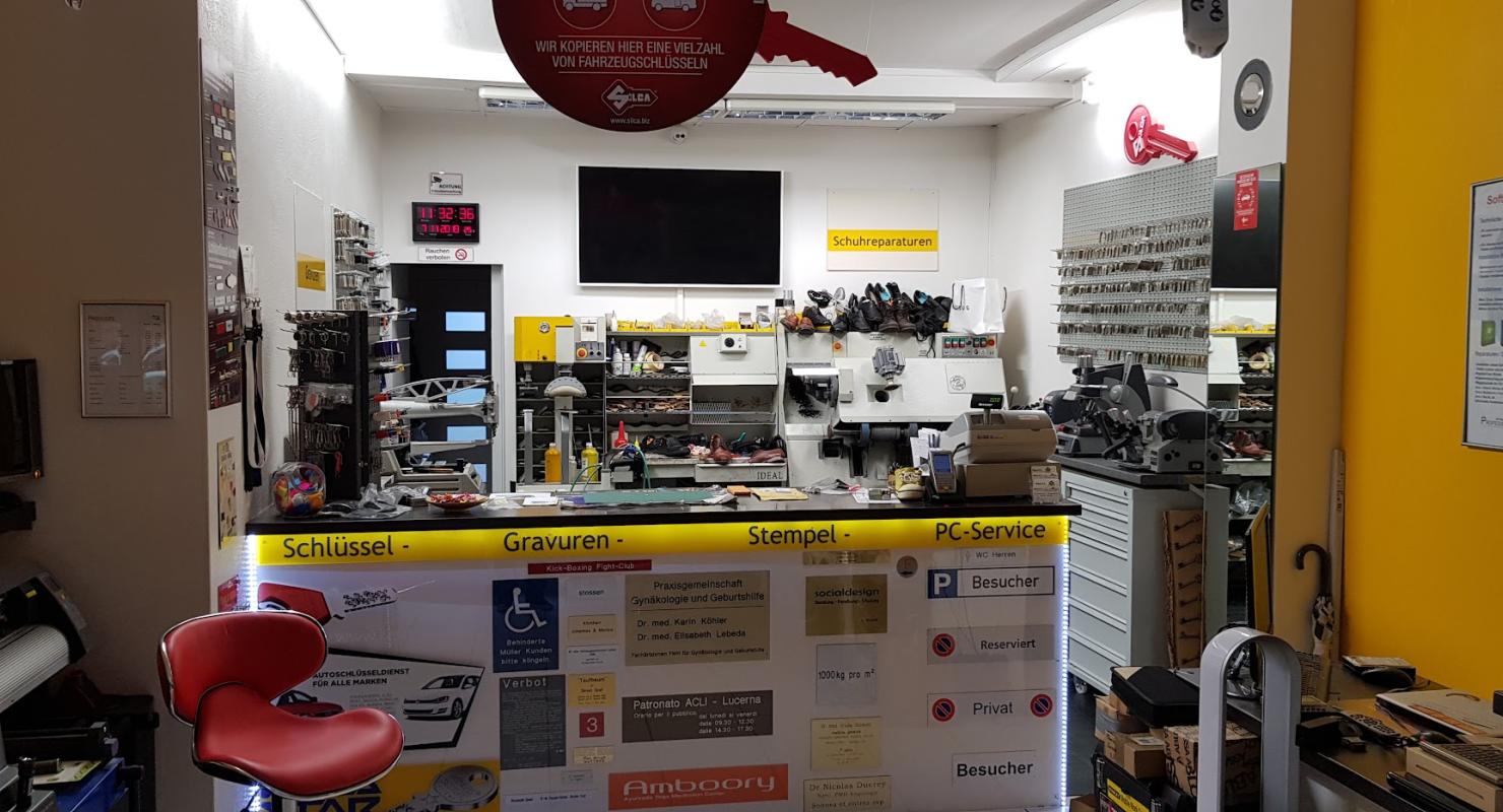 Mauri's Schuh- & Schlüsselservice - Second-hand Clothing in Basel-Land